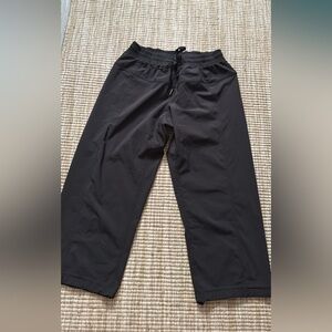 Lululemon capris regular rise